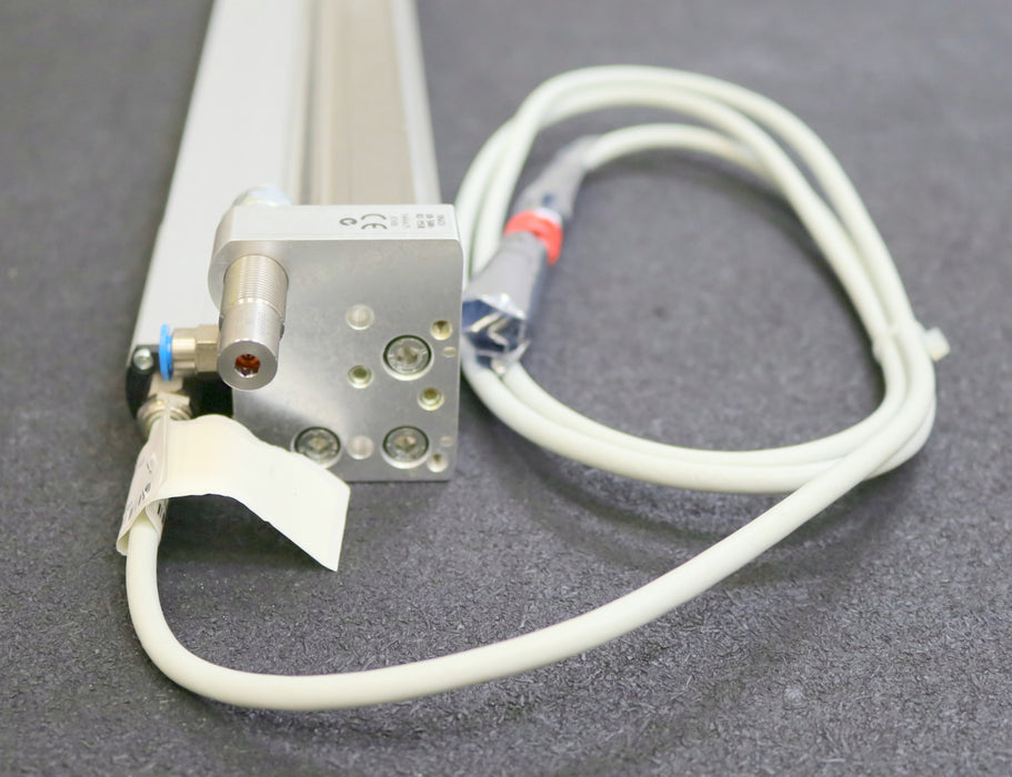 FESTO pneumatischer Linearantrieb pneumatic linear drive DGCI-18-500-KF-YSR