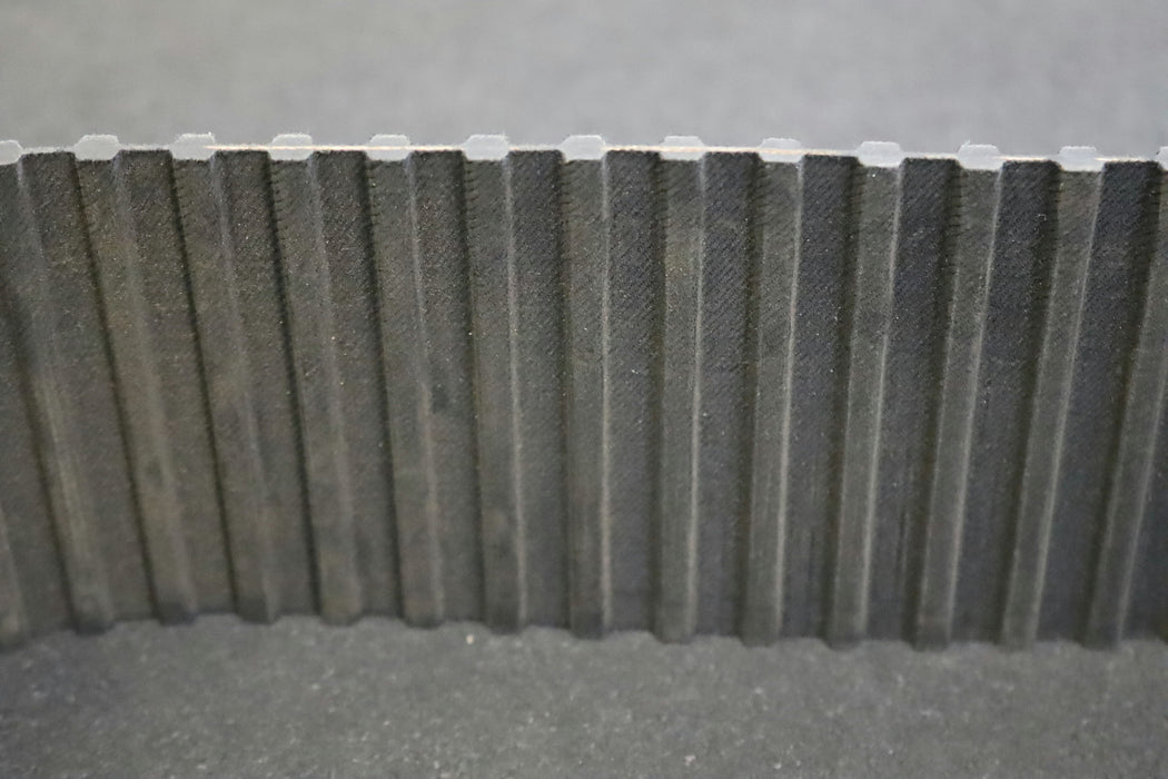 Bild des Artikels BANDO-Zahnriemen-Timing-belt-700DH-Länge-1778mm-Breite-84mm-unbenutzt