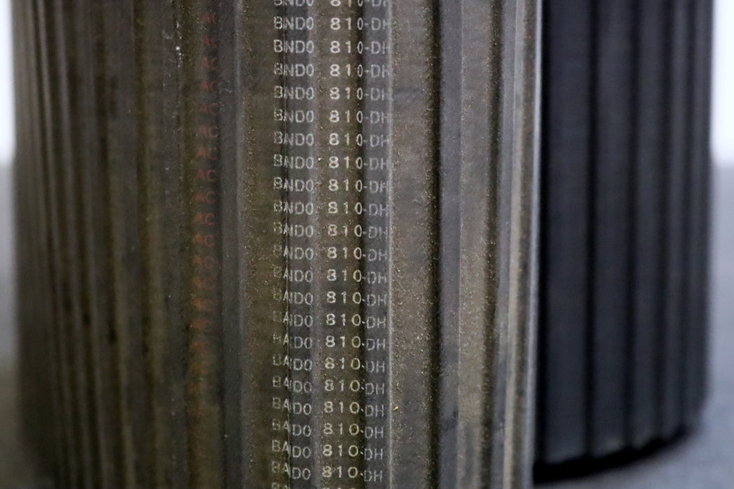 Bild des Artikels BANDO-Zahnriemen-Timing-belt-810DH-Länge-2057.4mm-Breite-136mm-unbenutzt