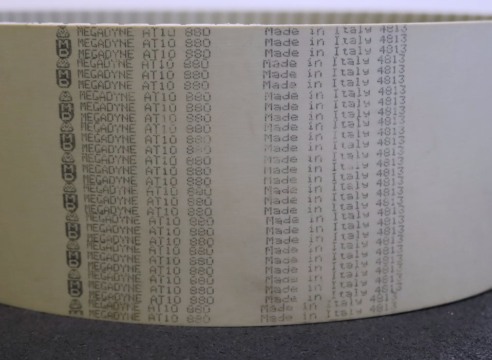 Bild des Artikels MEGADYNE-Zahnriemen-Timing-belt-AT10-Länge-880mm-Breite-98mm-unbenutzt