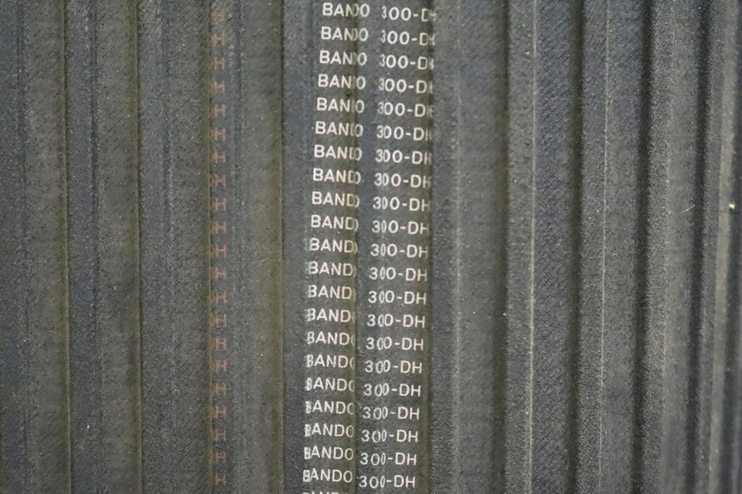 Bild des Artikels BANDO-Zahnriemen-Timing-belt-doppelverzahnt-300-DH-Breite-135mm-Länge-762mm