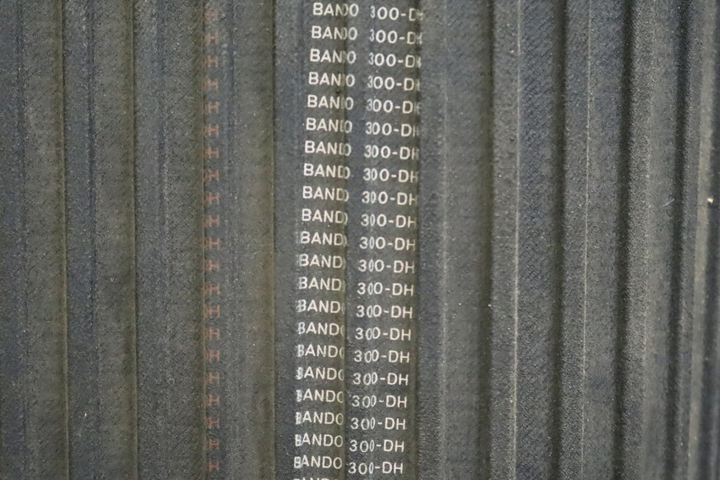 Bild des Artikels BANDO-Zahnriemen-Timing-belt-doppelverzahnt-300-DH-Breite-135mm-Länge-762mm