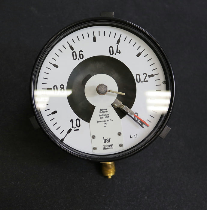 Bild des Artikels WIKA-Präzisionsmanometer-Typ-82.1--212.20/821.1.160-Messbereich--1/0bar-Kl.1,0