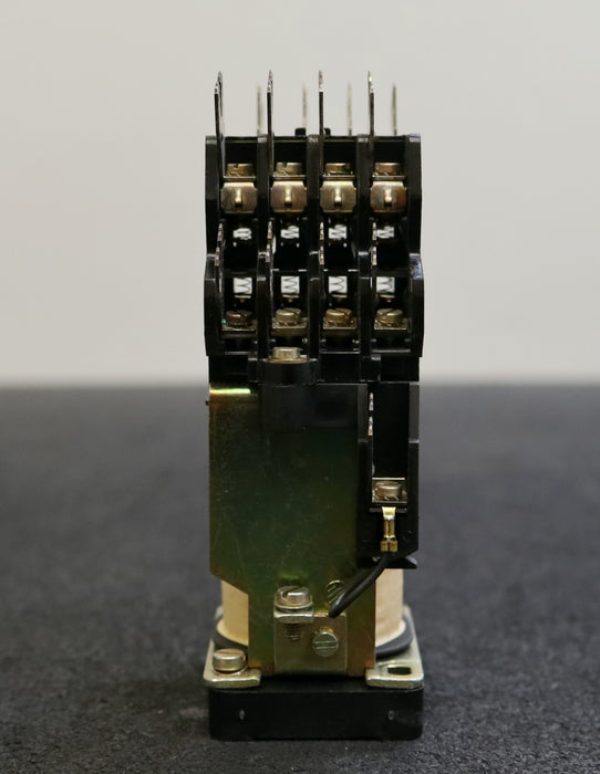 Bild des Artikels BBC-Hilfsschütz-HSC44-Spulenspannung-220VDC-GH-H-132-6446-V1020-unbenutzt