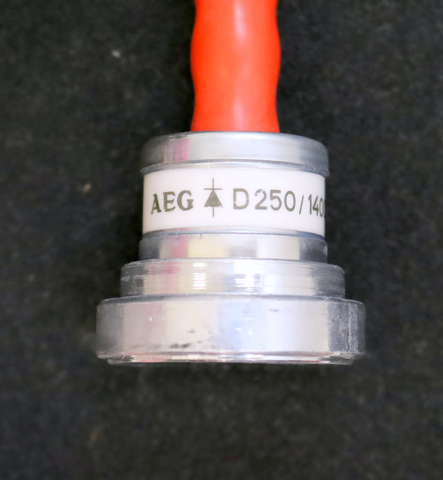 Bild des Artikels AEG-Thyristor-Diode-mit-Kühlkörper-D250/1400E-31-9H-mit-K/42-unbenutzt