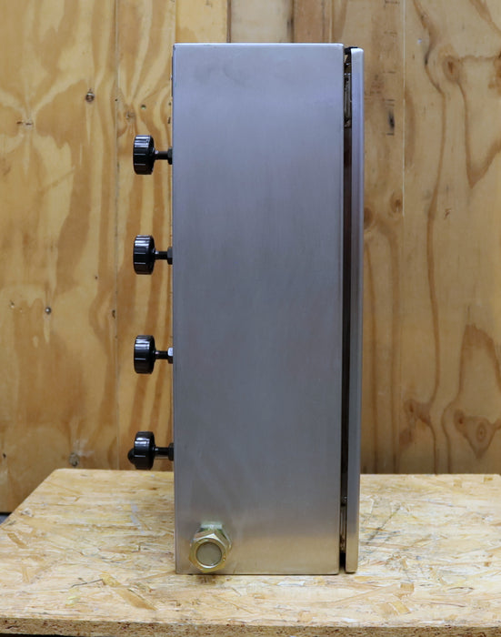 Bild des Artikels HAST-/-SMC-/-RITTAL-Pneumatikverteiler-auf-3-Laststrecken-0-10bar-mit-Messuhren