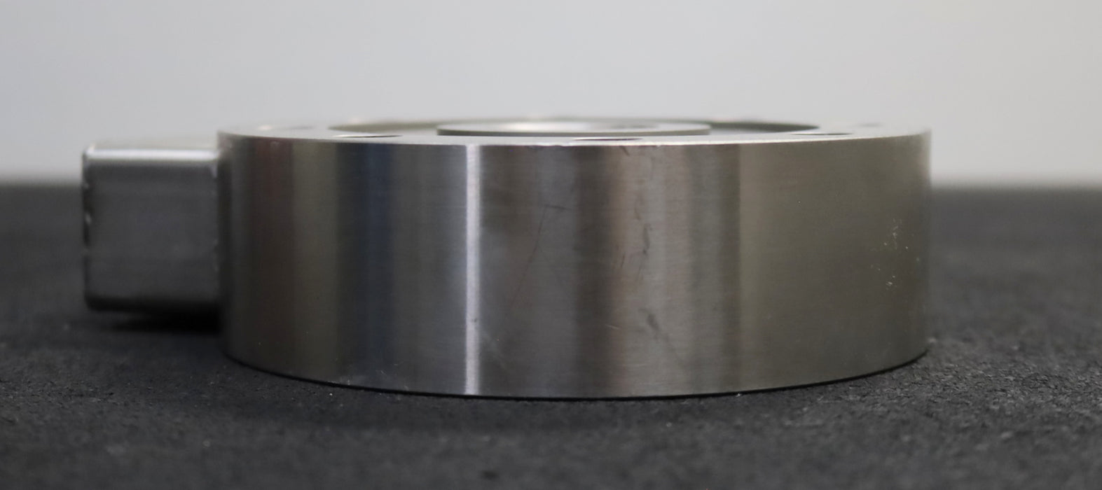 Bild des Artikels BURSTER-Druckmessdose-50kN-Typ-85075-50-10VDC-2,0008mV-Präzisions-Kraftsensor