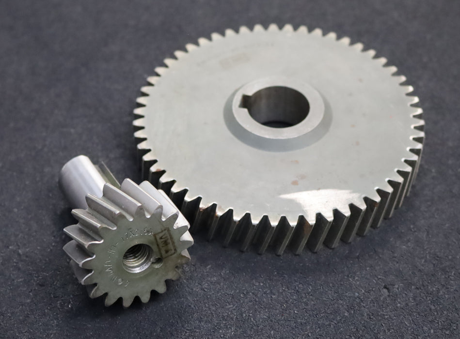 Bild des Artikels DEMAG-Zahnradsatz-für-Hubgetriebe-mit-Rad-Z-=-53-N6A/1-R2-53x2.54-+-Ritzel-Z=-17