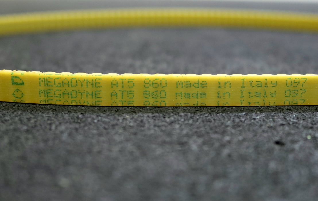 Bild des Artikels MEGADYNE-Zahnriemen-Timing-belt-AT5-Breite-10mm-Länge-860mm-unbenutzt