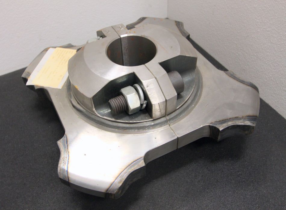 Bild des Artikels Kettenstern-2-geteilt-mit-zweiseitiger-Nabe-für-Steckkette-X678-Teilung-153,2mm