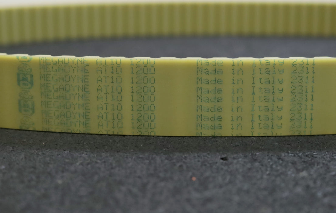 Bild des Artikels MEGADYNE-Zahnriemen-Timing-belt-AT10-Breite-30mm-Länge-1200mm-unbenutzt