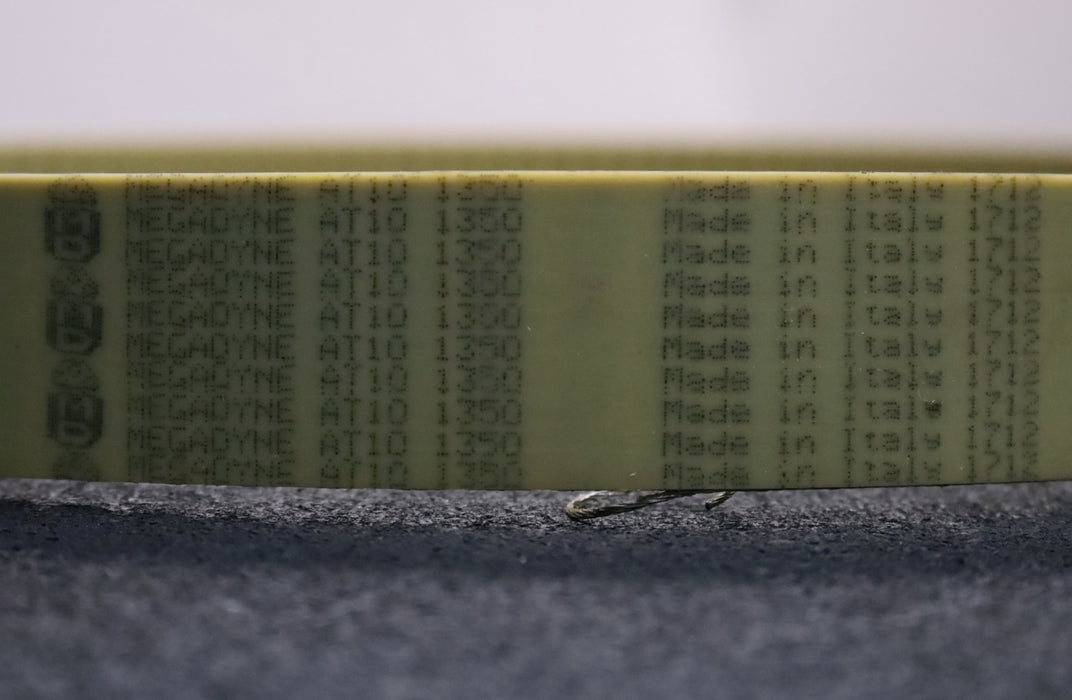 Bild des Artikels MEGADYNE-Zahnriemen-Timing-belt-AT10-Breite-36mm-Länge-1350mm-unbenutzt