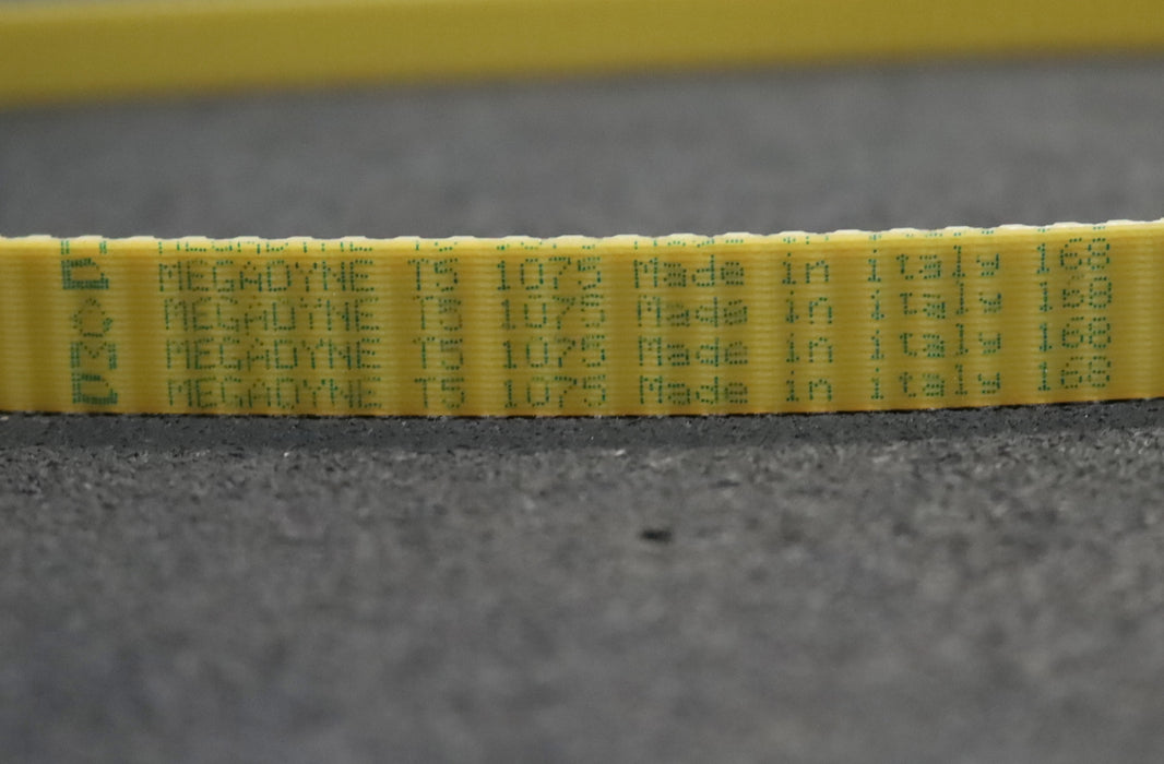 Bild des Artikels MEGADYNE-Zahnriemen-Timing-belt-T5-Breite-16mm-Länge-1075mm-unbenutzt