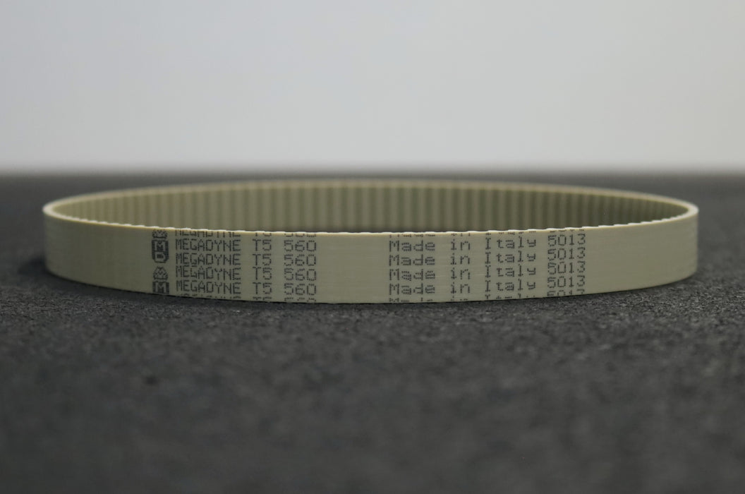 Bild des Artikels MEGADYNE-2x-Zahnriemen-2x-Timing-belt-T5-Breite-16mm-Länge-560mm-unbenutzt