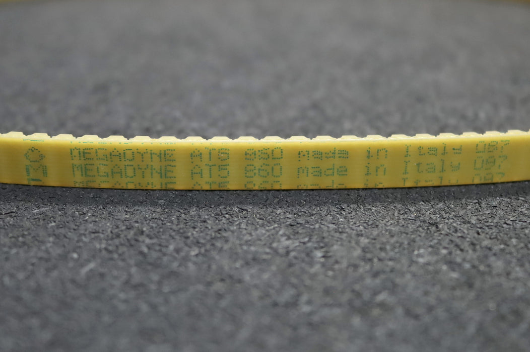 Bild des Artikels MEGADYNE-Zahnriemen-Timing-belt-AT5-Breite-10mm-Länge-860mm-unbenutzt