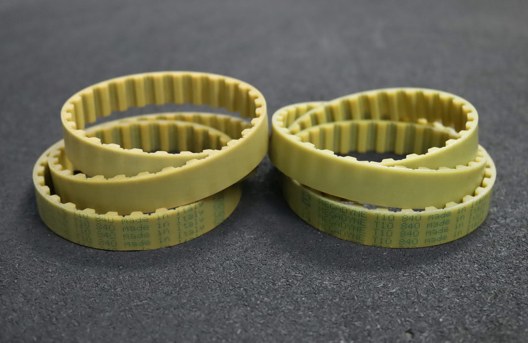 Bild des Artikels MEGADYNE-2x-Zahnriemen-2x-Timing-belt-T10-Breite-16mm-Länge-840mm-unbenutzt