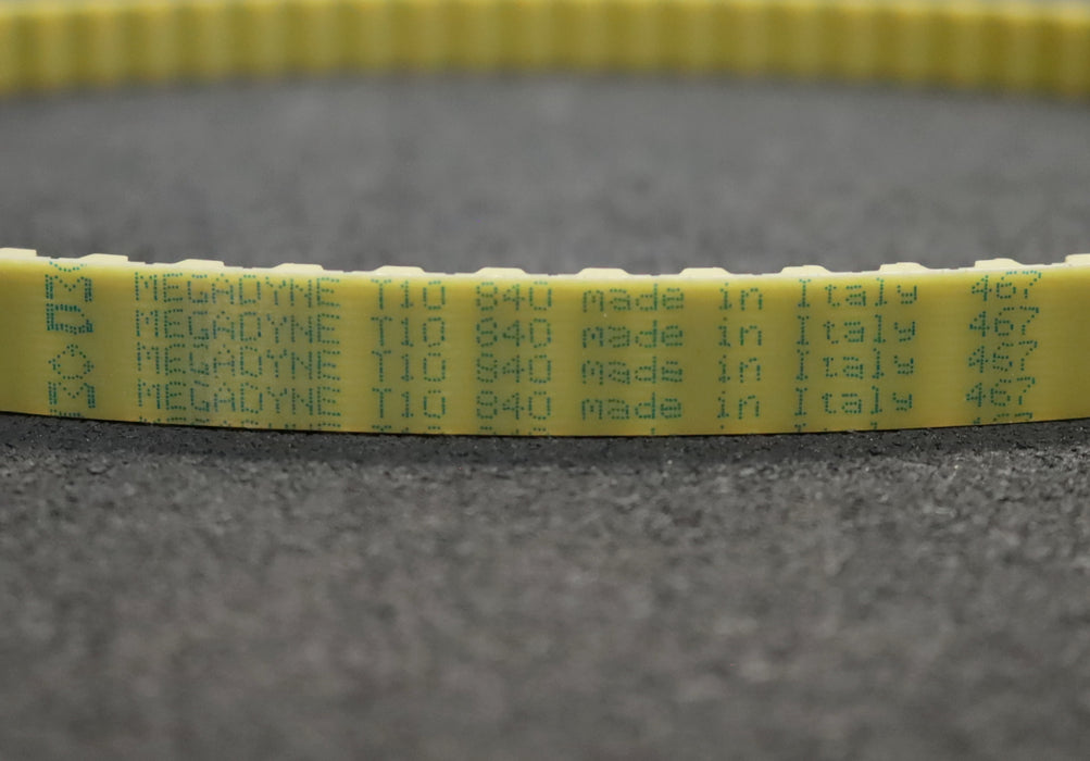 Bild des Artikels MEGADYNE-2x-Zahnriemen-2x-Timing-belt-T10-Breite-16mm-Länge-840mm-unbenutzt