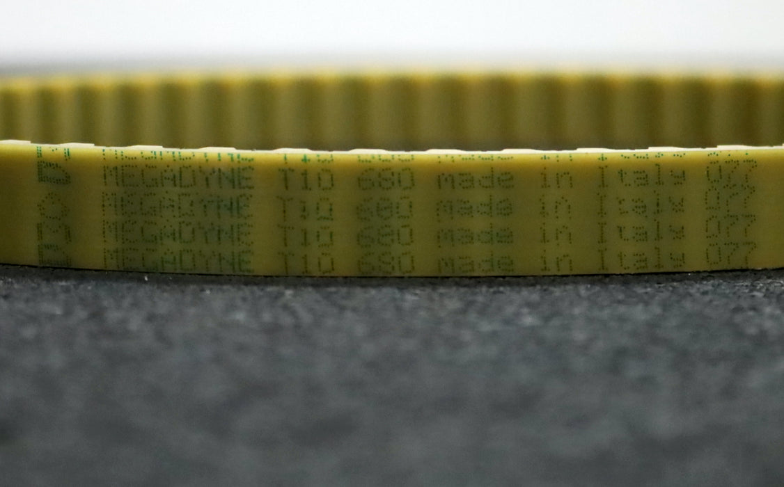 Bild des Artikels MEGADYNE-3x-Zahnriemen-3x-Timing-belt-T10-Breite-16mm-Länge-680mm-unbenutzt