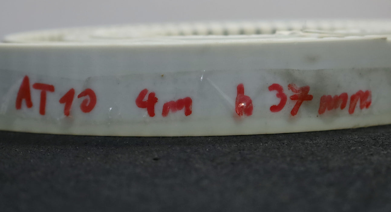 Bild des Artikels 4m-Zahnriemen-4m-Timing-belt-AT10-offen-Breite-37mm-Länge-4m-unbenutzt