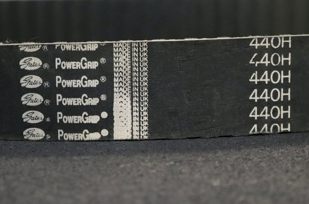 Bild des Artikels GATES-POWERGRIP-Zahnriemen-Timing-belt-440H-Breite-38,1mm-L:-1117,6mm-unbenutzt