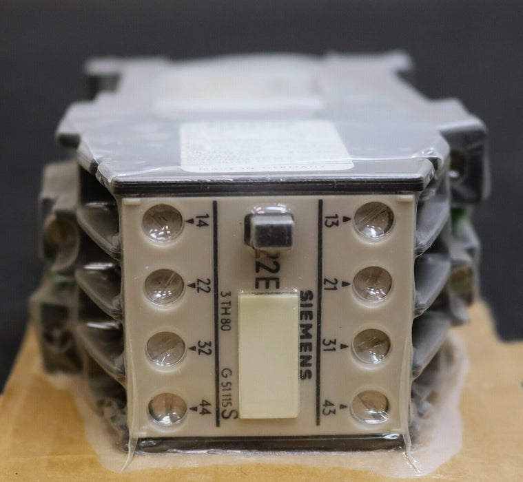 SIEMENS Hilfsschütz 3TH8022-0BW4 Us = 48VDC - unbenutzt
