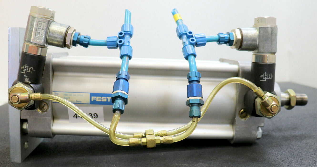 FESTO doppelwirkende Pneumatik-Zylinder DNGU-100-200-PPV-A - Nr.158073 - 12bar