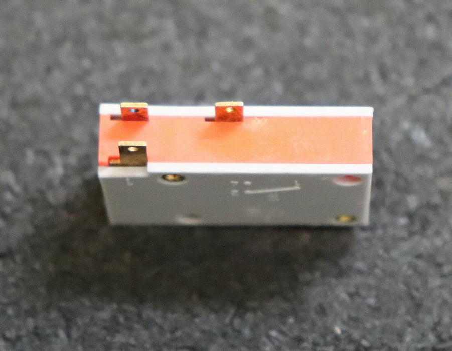 ROBOTRON AUERBACH Kleinmikrotaster D2 127VAC 1A