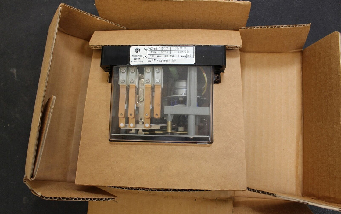 SCHLEICHER Präzisions-Zeitrelais MZ 63 T GZ8 220V/24V 50Hz t= 0,15s-30h 500W