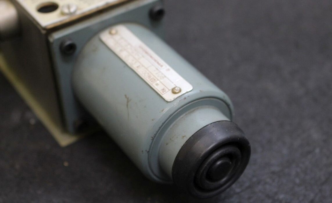 REXROTH HYDRONORMA 4/3-Wegeventil 4WE8J3X/G180N DN8mm PN0-315bar 180VDC