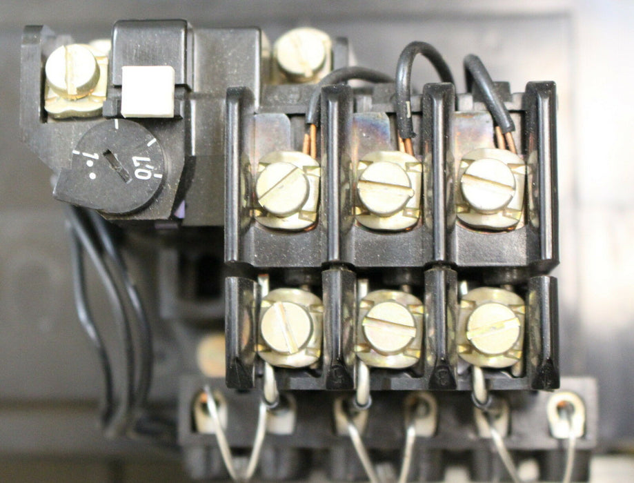 SIEMENS Überlastrelais 3UC4400-8AK + 3NES 601 0001-038 Einstellbereich 120-170A