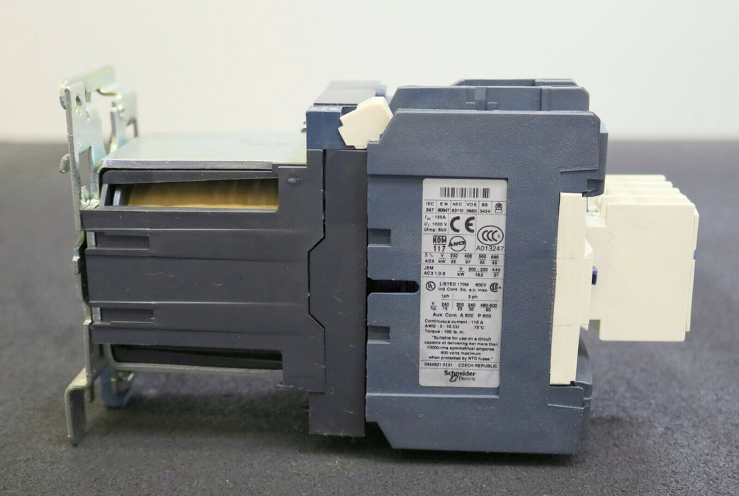 TELEMECANIQUE Leistungsschütz LC1 D80 Steuerspannung 24VDC + LADN22 LA1 DN22