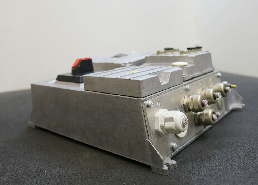 SEW Feldverteiler MFP32D/MM03C-503-00/Z28F 0/AF0 mit Frequenzumrichter 08241155