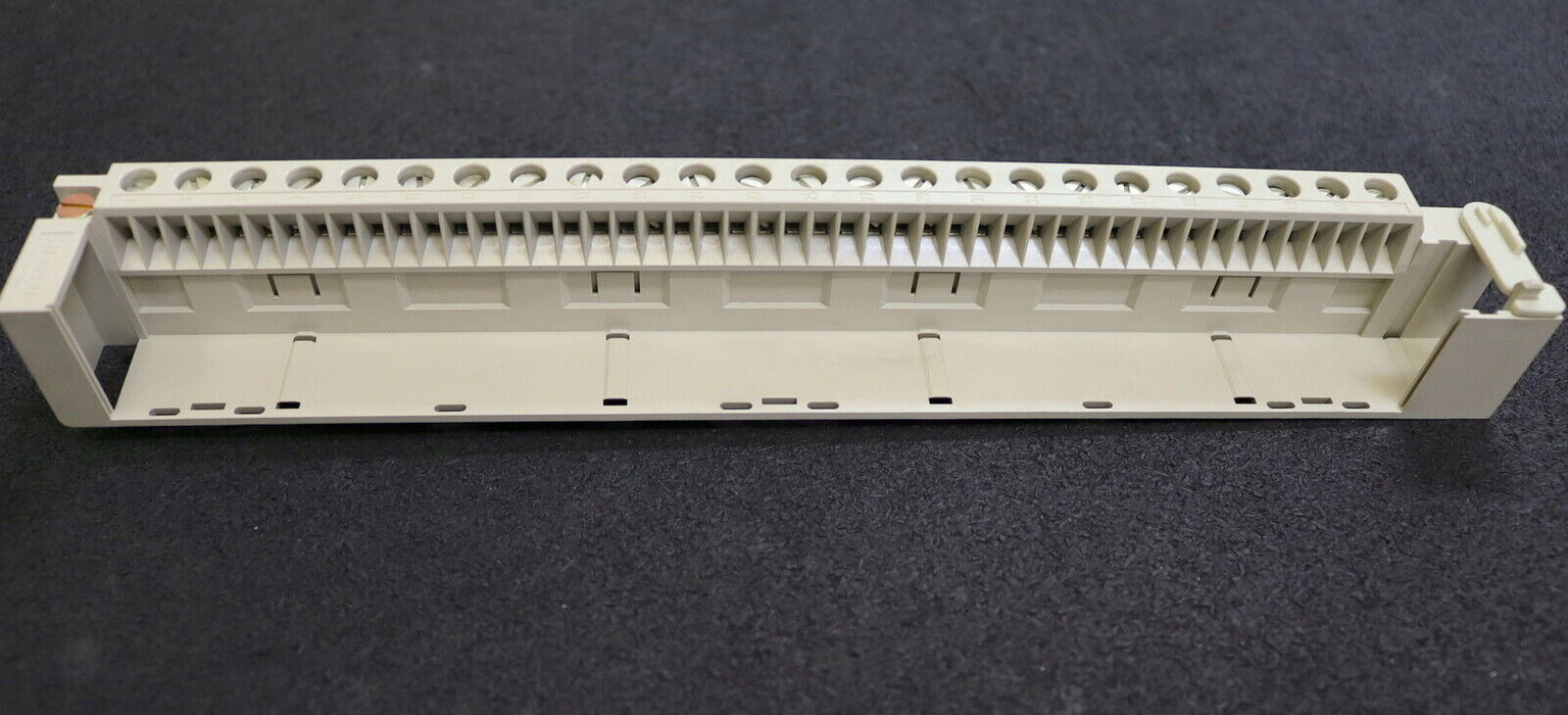 SIEMENS 3x Frontstecker 6ES5490-7LB11 für 115U 24 Pol Schraubanschluss unbenutzt