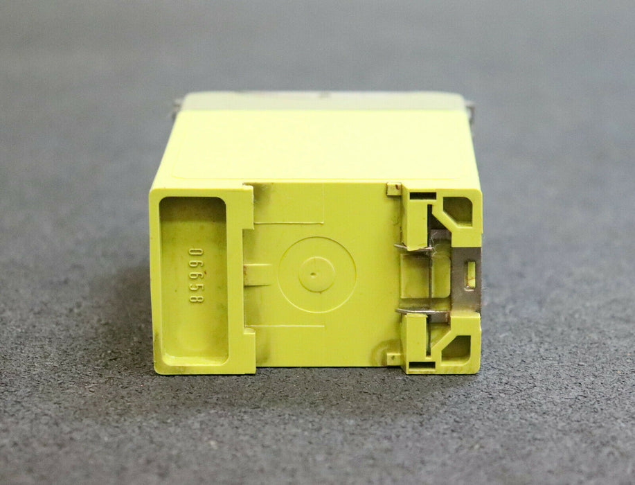 PILZ Sicherheitsrelais PA-1SK T = 3-300sec. Art.Nr. 472714 Ansprechverzögert 24V