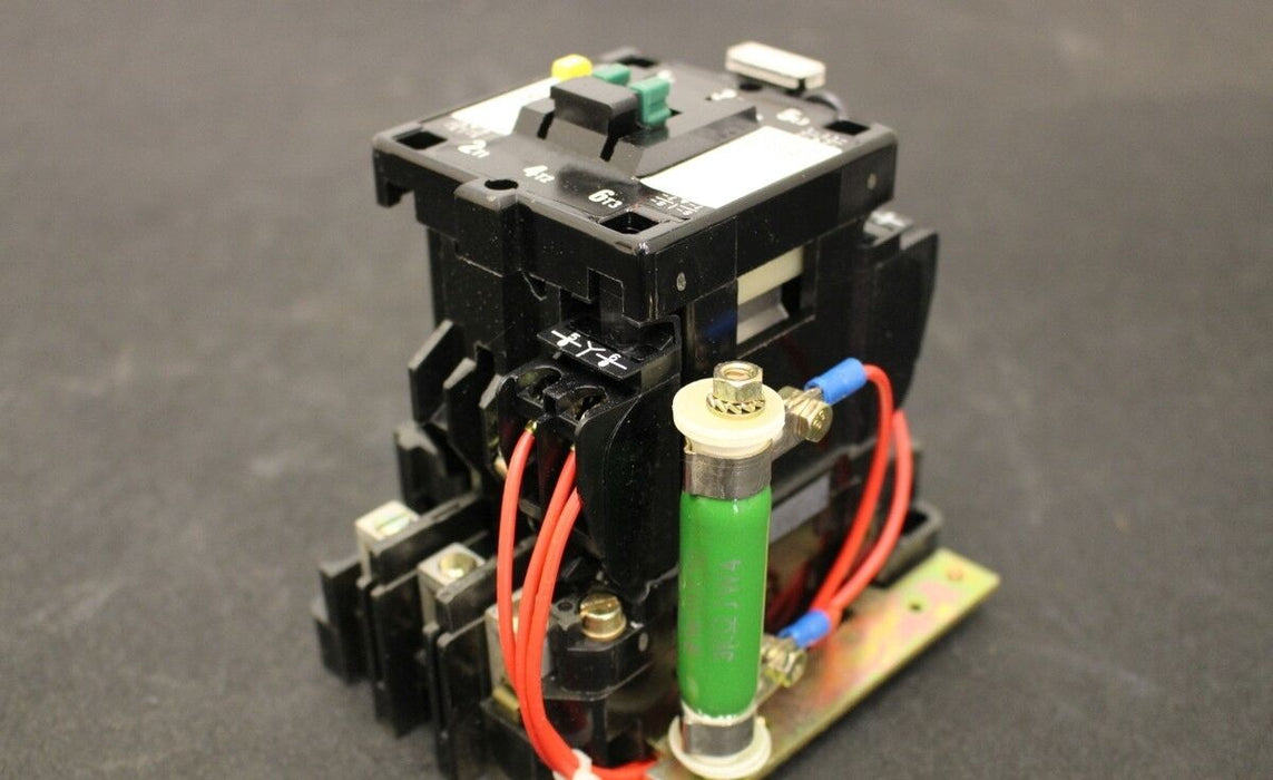 BBC Wechselstrom-Schütz BE60-30-22 - 220VDC - 3S/0Ö - 30KW - FPL 361 9001 R0225