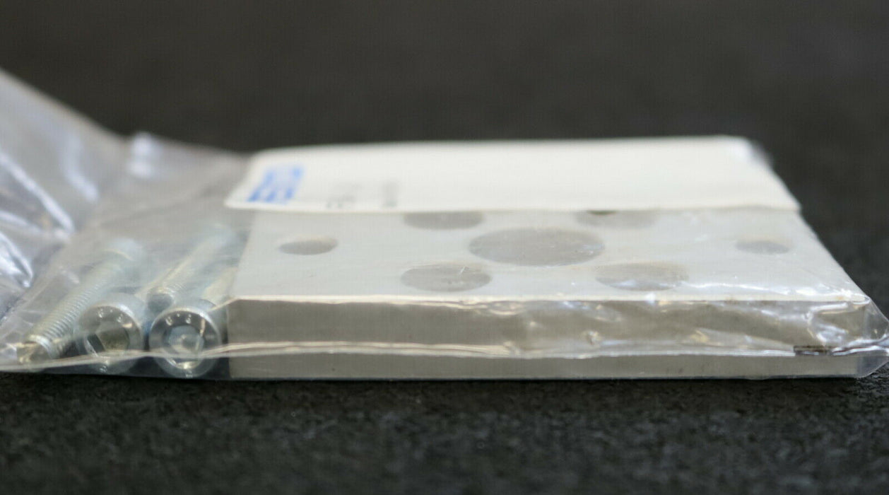 FESTO Flanschbefestigung Flange mounting FUA-20 Art.Nr. 157300 unbenutzt in OVP