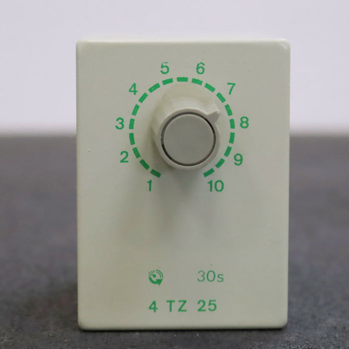 VEB WETRON WEIDA Relais Zeitrelais 30s elektronisch 4 TZ 25 24VDC 220VAC