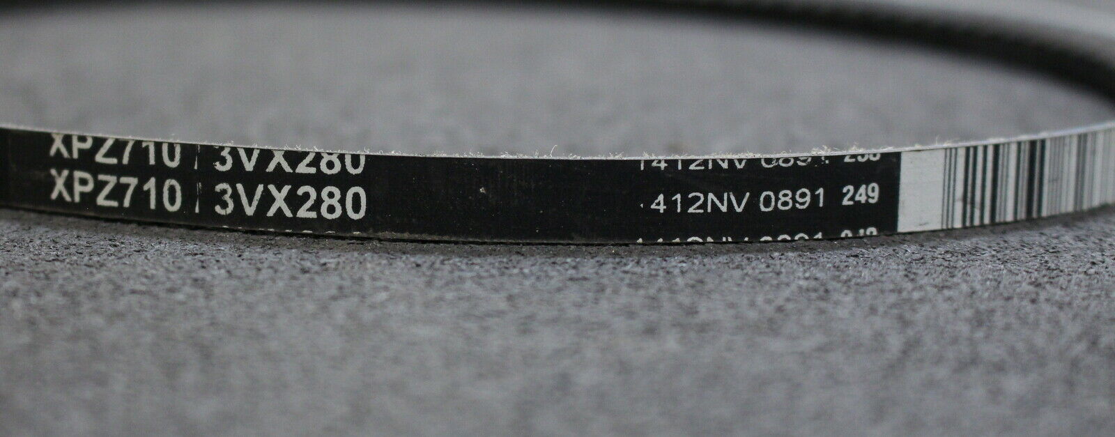 GATES Zahnriemen Quad Power III XPZ 710 / 3VX280 - unbenutzt