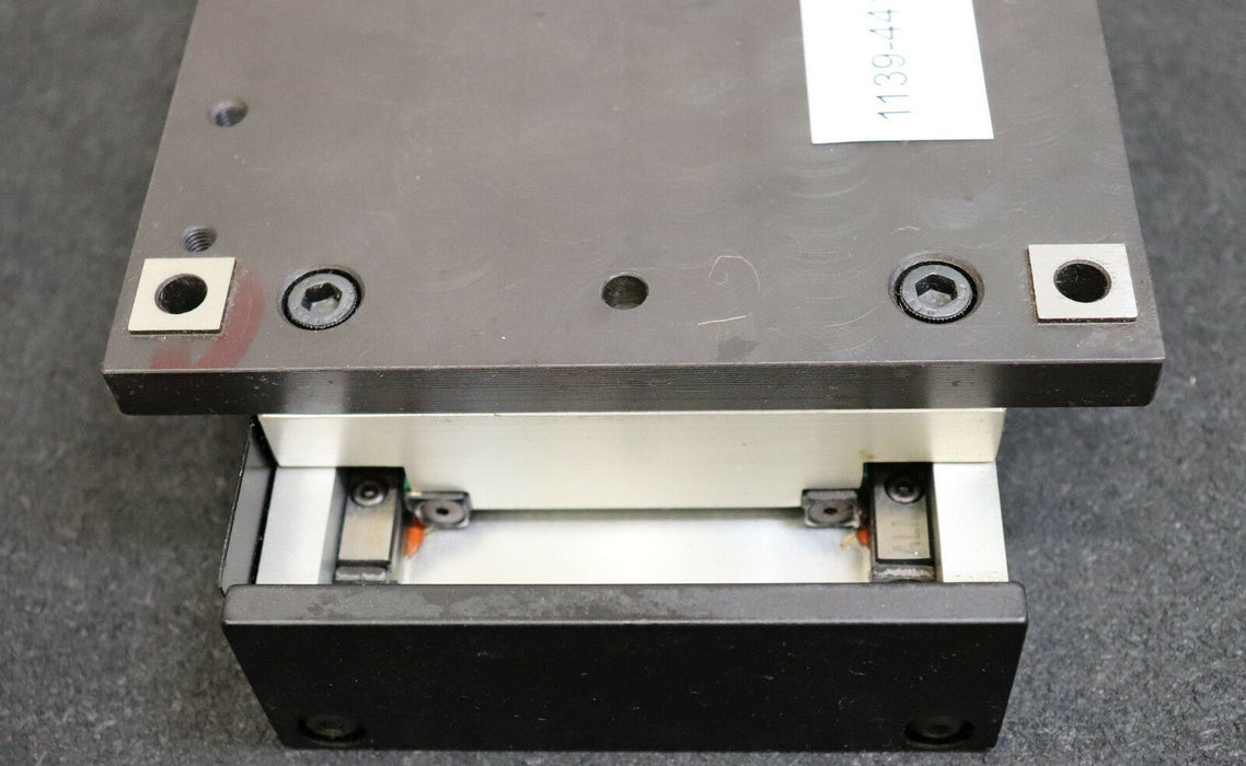 ALM Lineartisch linear table typ 11043-01-SPA Flanschfläche Halterung 125x140mm