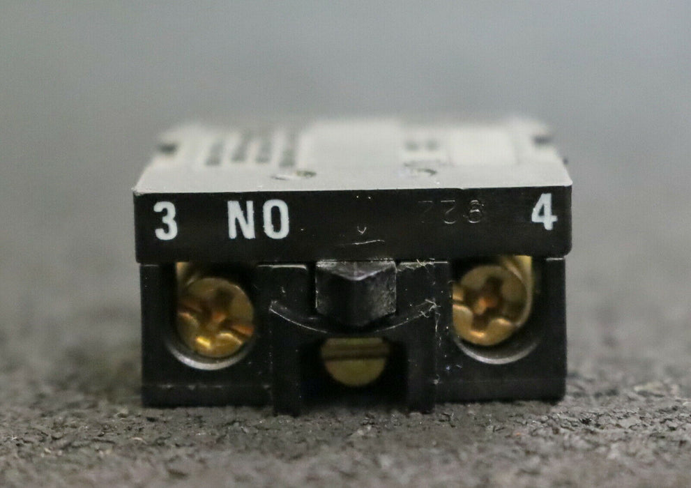 TELEMECANIQUE Kontaktblock XEN-L111 380VAC 10(6)A 3 NO 4 - unbenutzt