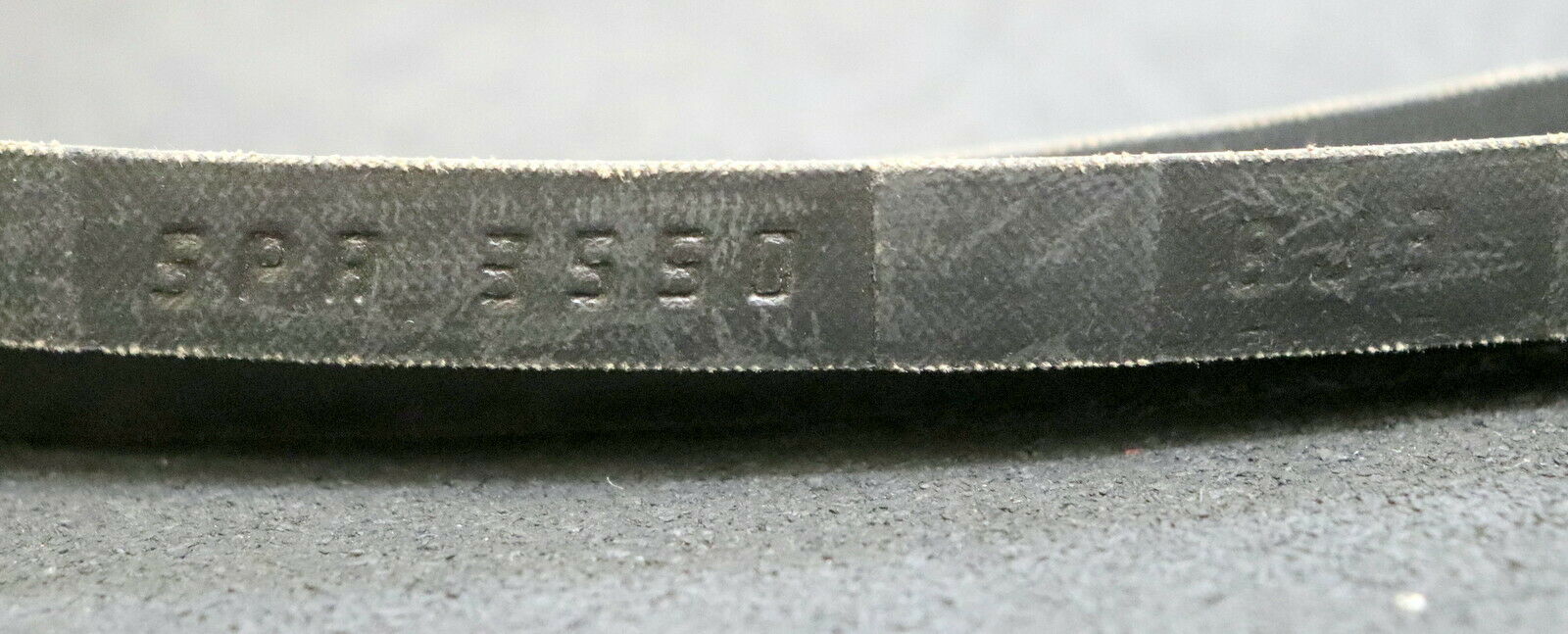 GATES Schmal-Keilriemen Super-HC V-Belt Profil SPA3550 13x10mm unbenutzt