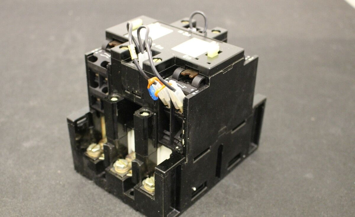 BBC Wechselstrom-Schütz BE 105 - 220VDC 660VAC 30...75kW