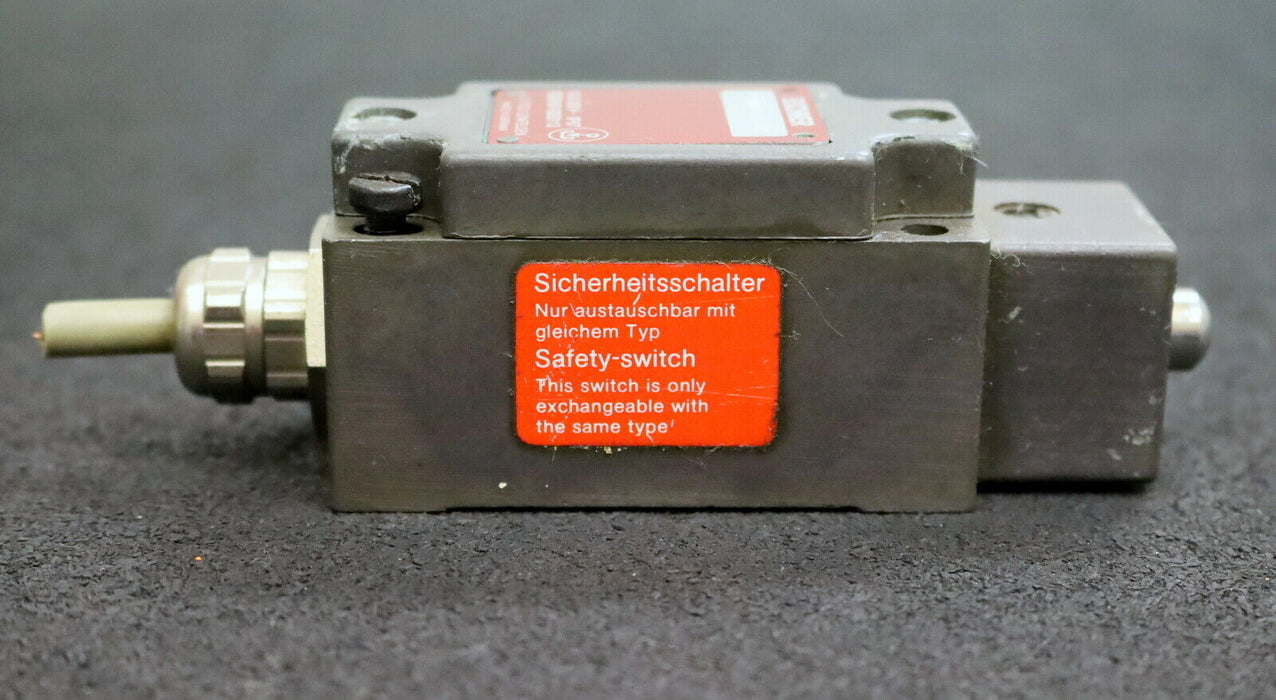 EUCHNER Sicherheitsschalter NZ1W0-528 C782 250VAC 10A IP67 gebraucht
