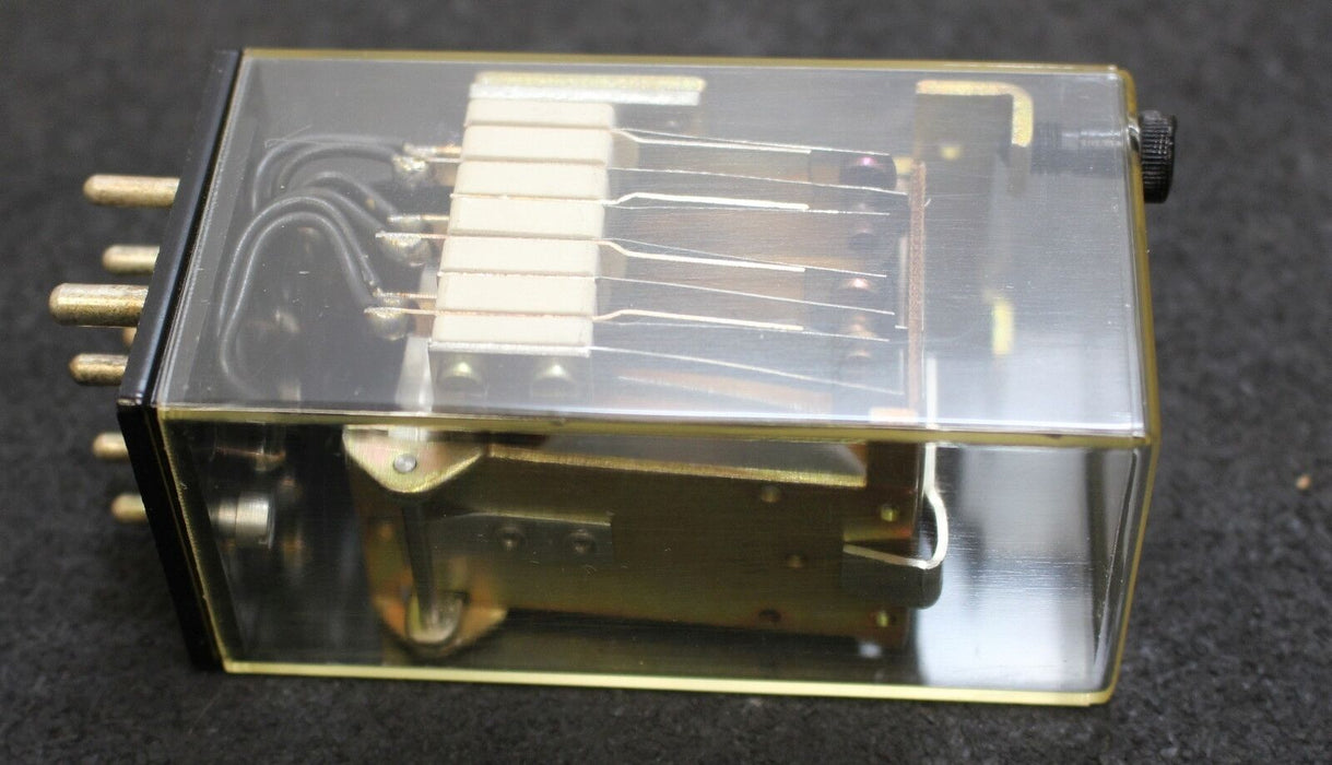 MAUELL Hilfsrelais HR111 220V~ Nr. 65513 1900 Ohm 13000W 0,10 Typ 05-31-08