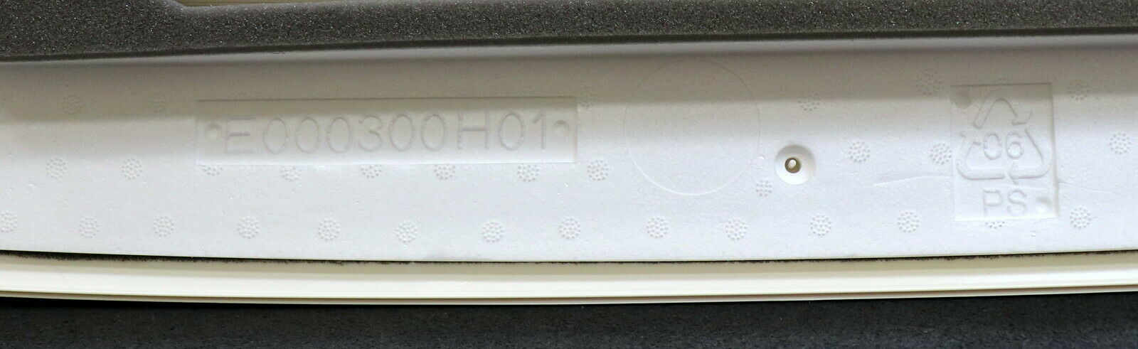 CARRIER Blende für Hydronik-Kassettengerät für Deckeneinbaukassette 42GW9001