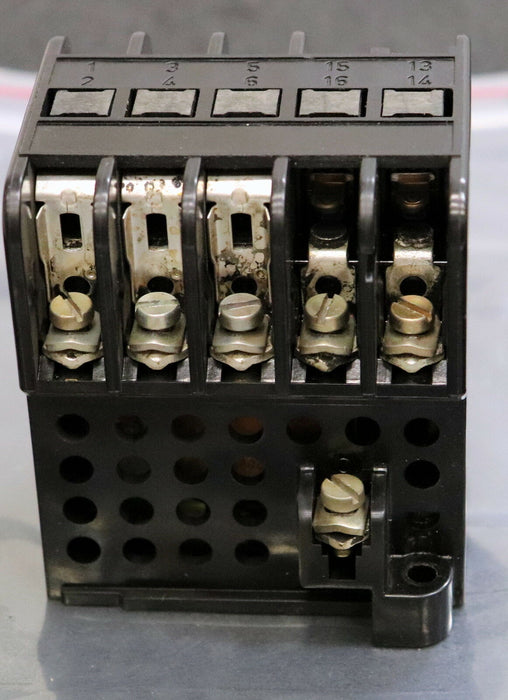 SIEMENS Schütz 16A 3TA2110-0A 550VAC 2S 2NO gebraucht