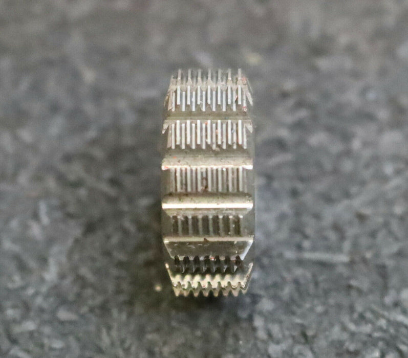 MIKRON Vollstahl-Wälzfräser No. 63986 m= 0,246 ho= 0,55 Abmessungen Ø18x7xØ8mm