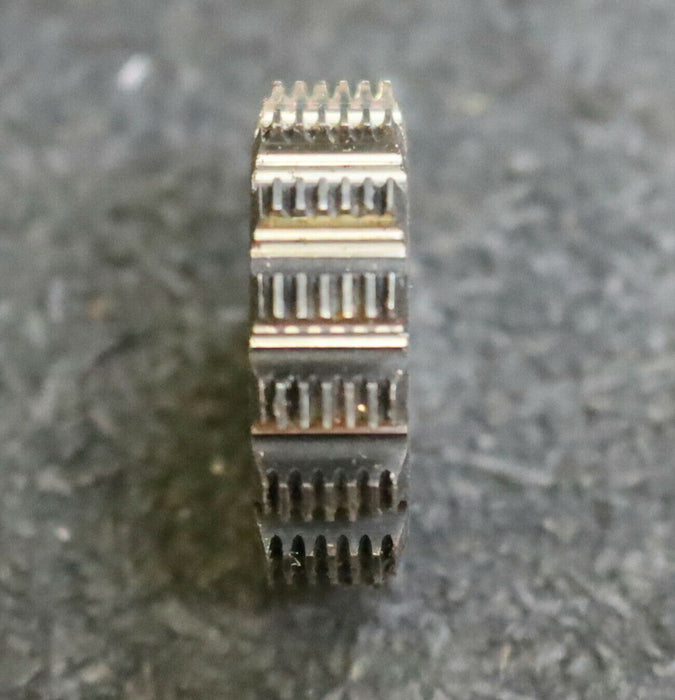 MIKRON Wälzfräser No. 13808 - Ø23x7xØ8mm 1gg. Rechts 15 Spanuten