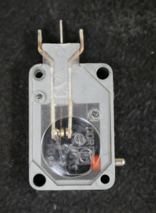 VEB ROBOTRON AUERBACH 5 Stück Kleinst-Mikrotaster Typ CX2 220VAC 4A IP40 5 Stück