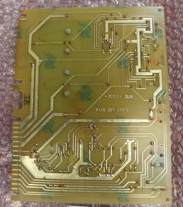 VEB NUMERIK Board NKM 7100 200 01 / D Platine 70011 Bestückung gemäß Bildern